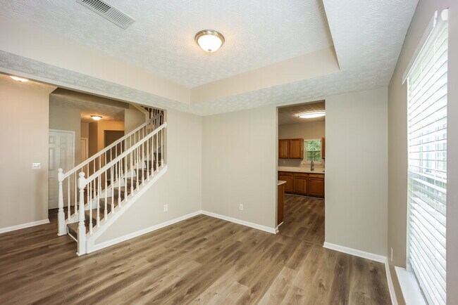 3521 Creekview Dr, Union City, GA 30291 - photo 5