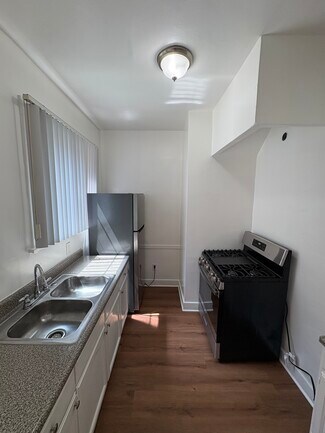 314 S Catalina St, Los Angeles, CA 90020