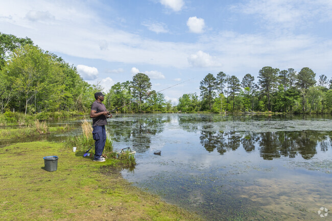 Diamond Lakes Park offers basketball courts, fishing, and cookouts for the whole crew.