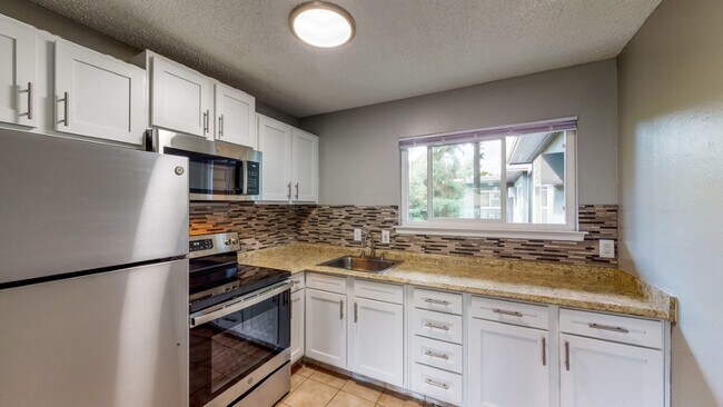 University Square Apartments, Davis, CA 95616 - photo 7