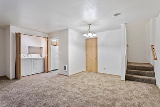 201-217 NE 148th Ave, Portland, OR 97230