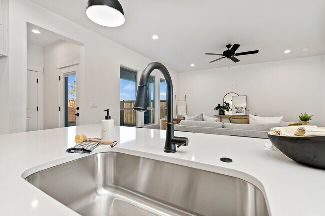 11201 S Corballis Ln, Kuna, ID 83634 - photo 6