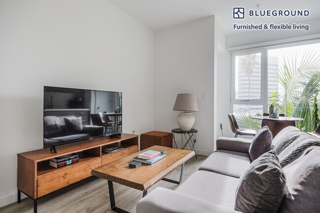 12035 Wilshire Blvd unit FL5-ID1293, Los Angeles, CA 90025 - photo 3