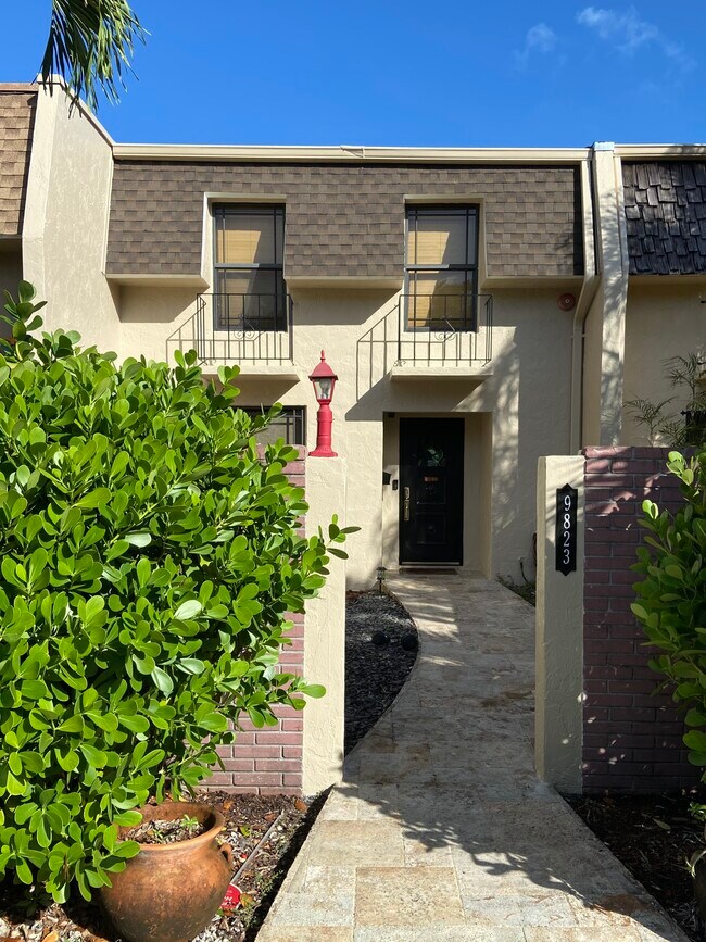 9823 SW 93rd Terrace, Miami, FL 33176
