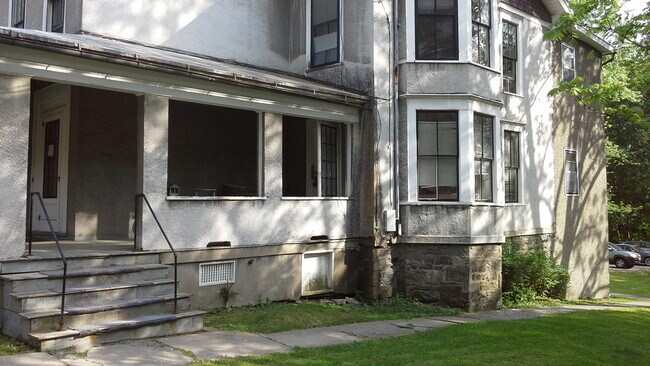 927 E State St unit 2L, Ithaca, NY 14850 - photo 2
