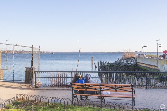 City Island provides views of the Long Island Sound for residents of Middletown-Pelham Bay.