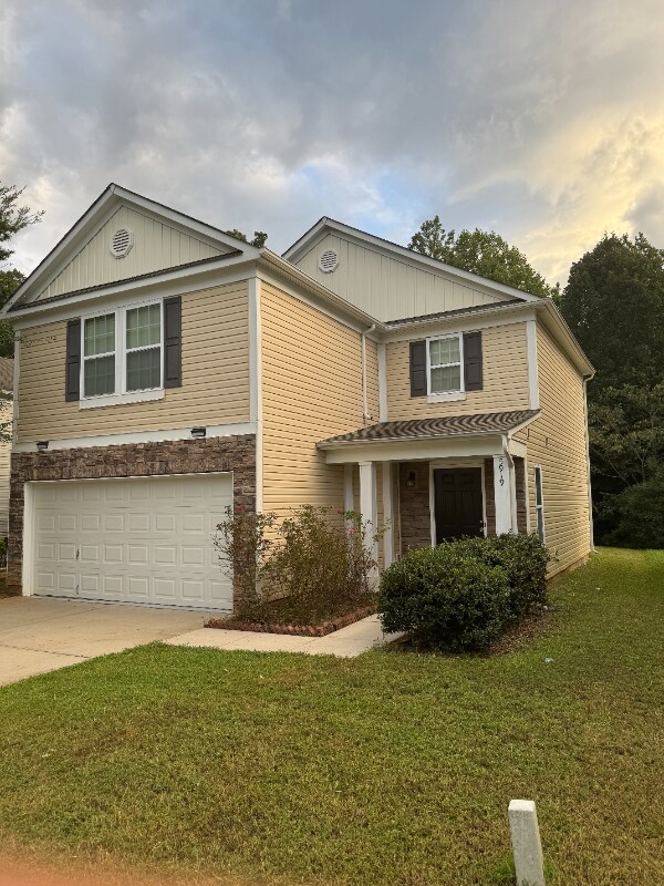 5919 Fazenda Dr, Charlotte, NC 28214