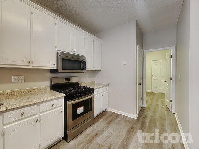 8018 Christian Ct, Jonesboro, GA 30236 - photo 4