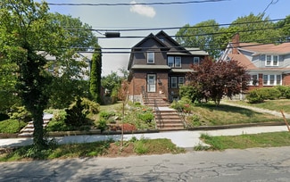 203 Ellery Ct Unit 1, Chestnut Hill, MA 02467
