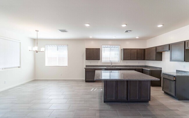 18783 N Avelino Dr, Maricopa, AZ 85138 - photo 4