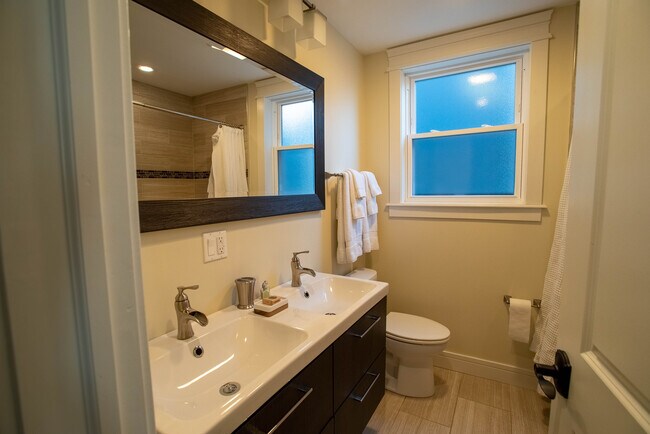 3538 N Hamilton Ave unit 1, Chicago, IL 60618 - photo 5