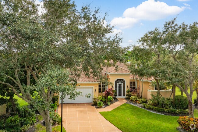 Every home in the Riverwalk neighborhood is a waterfront home.