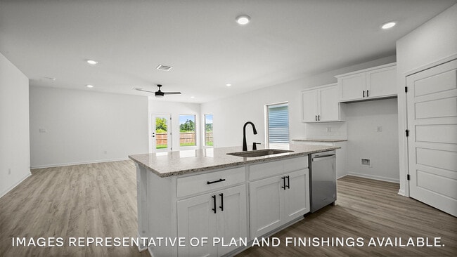 3552 Chien St, Zachary, LA 70791 - photo 3