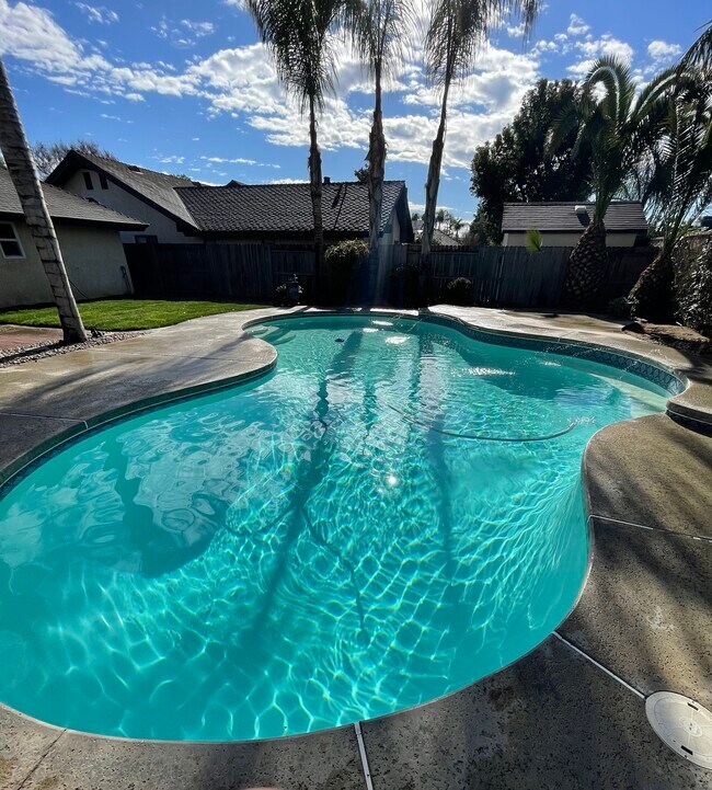 5113 Hollis St, Bakersfield, CA 93308