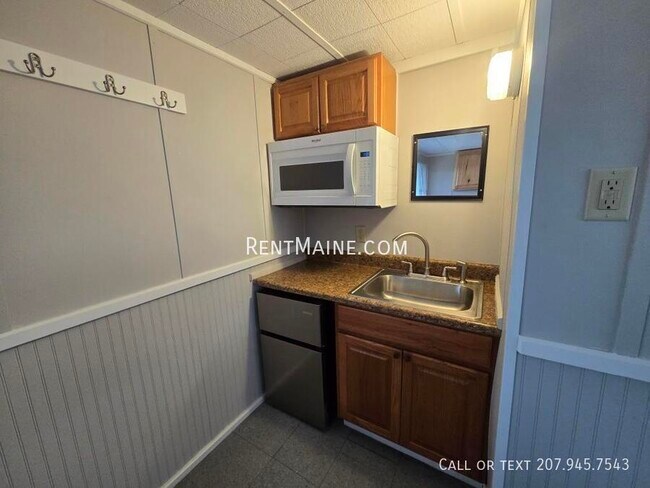 18 Main Rd unit 11, Holden, ME 04429 - photo 3