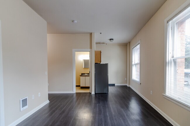 Victorian Apartments - Living Room