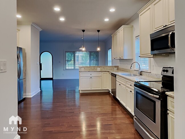 211 Idlewild Ave, Raleigh, NC 27601 - photo 4