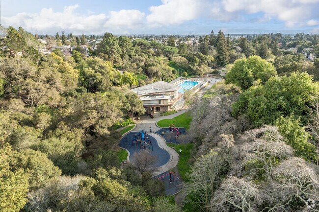 Oakmore's Dimond Park is extensive and connects from the Fruitvale district to Montclair.