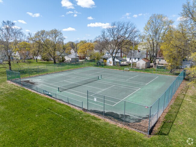 Tennis Courts in Elmhurst Park in the Colonial Village neighborhood