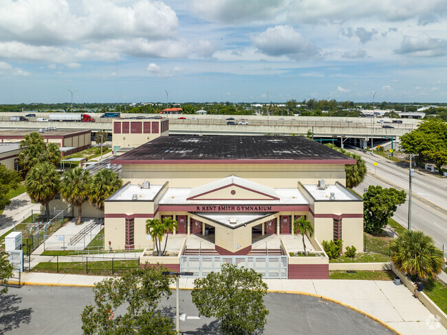 Lake Worth High School, Lake Worth FL Rankings & Reviews - Homes.com