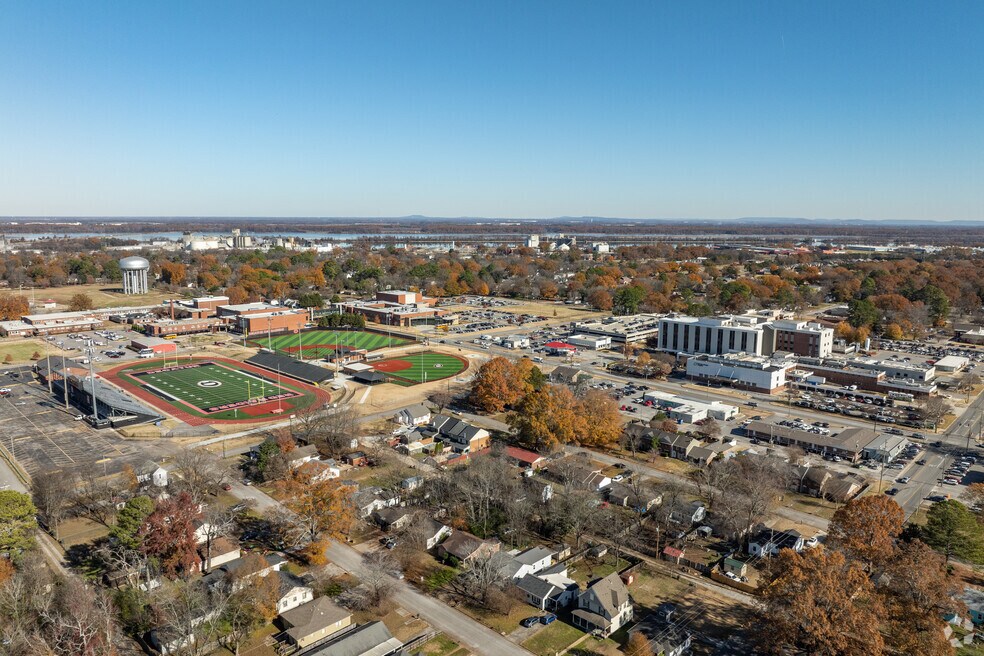 NH_DelanoPark_559193_P2_1-22-25