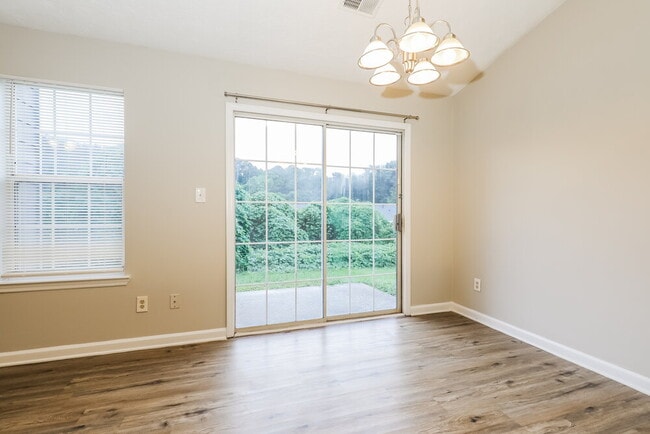 4252 Catalpa Ct, Ellenwood, GA 30294 - photo 6