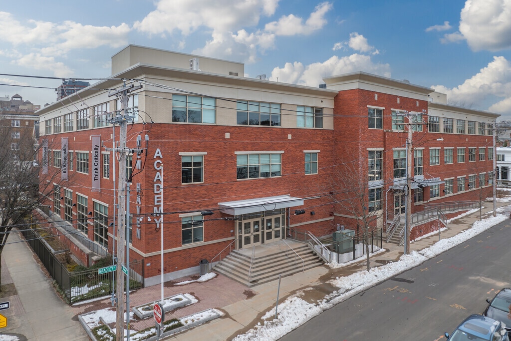 New Haven Academy at 444 Orange St, New Haven, CT 06511 has great academics.