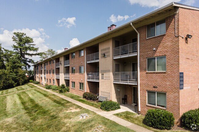 If you need less space, Hillcrest Heights has garden style apartments.