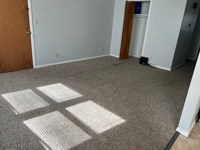 1616 Bryan St unit 1614 unit 2b, Normal, IL 61761 - photo 5