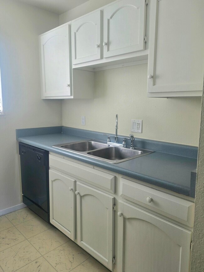 3150 Lakeside Dr unit 104, Grand Junction, CO 81506 - photo 4