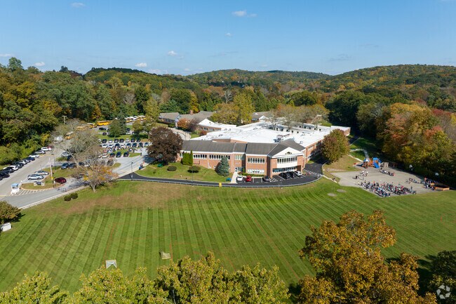 Todd Elementary School provides a safe and academic environment in Briarcliff, NY.