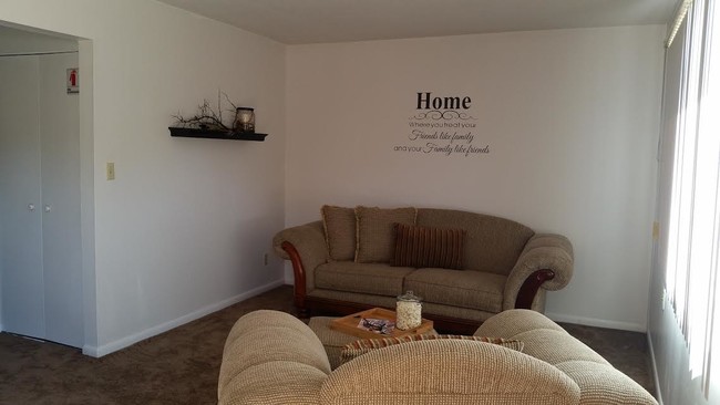 Cambridge Townhomes, Cedar Rapids, IA 52402 - photo 3