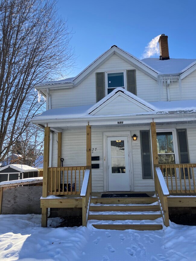 327 5th Ave unit APARTMENT 1, Baraboo, WI 53913 - photo 2