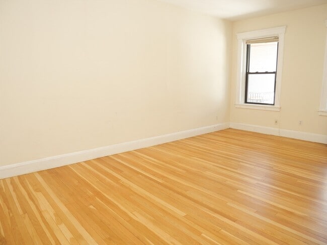 429 Harvard St unit 6, Brookline, MA 02446 - photo 2