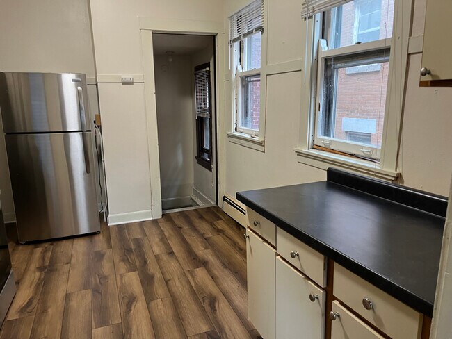 149 E Gilman St unit 2, Madison, WI 53703 - photo 7