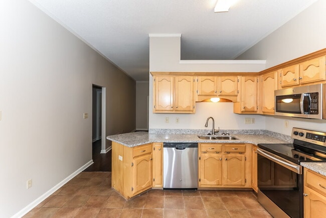 8456 Cross Point Dr, Olive Branch, MS 38654 - photo 6