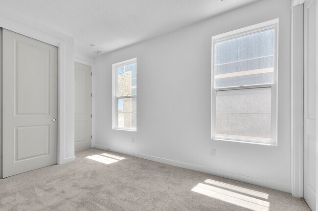 575 N Buffalo Grass Ln, Lindon, UT 84042 - photo 6