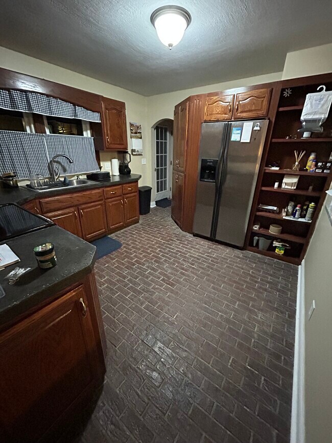 2092 Hilltop View Rd, Clarksville, TN 37040 - photo 6