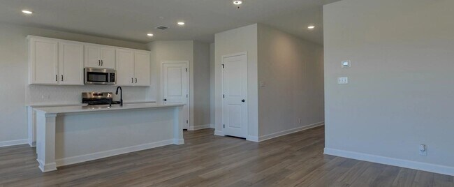 141 Beveridge Rd, Seguin, TX 78155 - photo 6