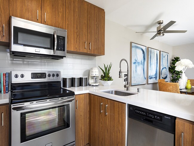 Elements 616, Redondo Beach, CA 90277 - photo 4