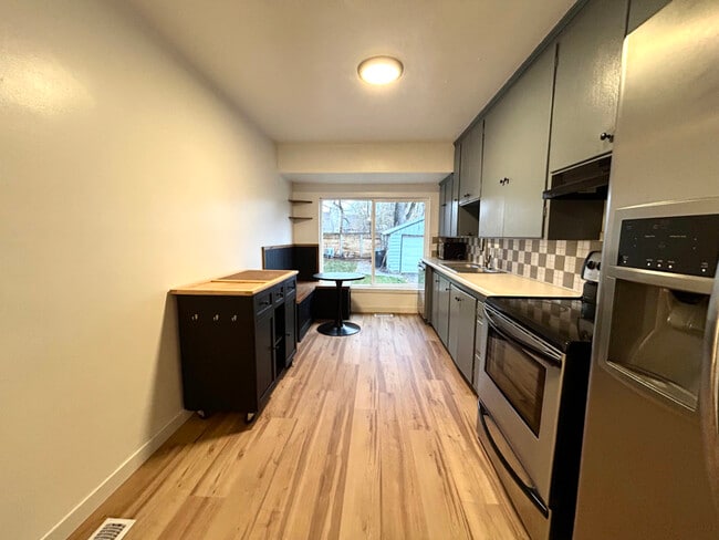 326 Gregson Ave S, South Salt Lake, UT 84115 - photo 3