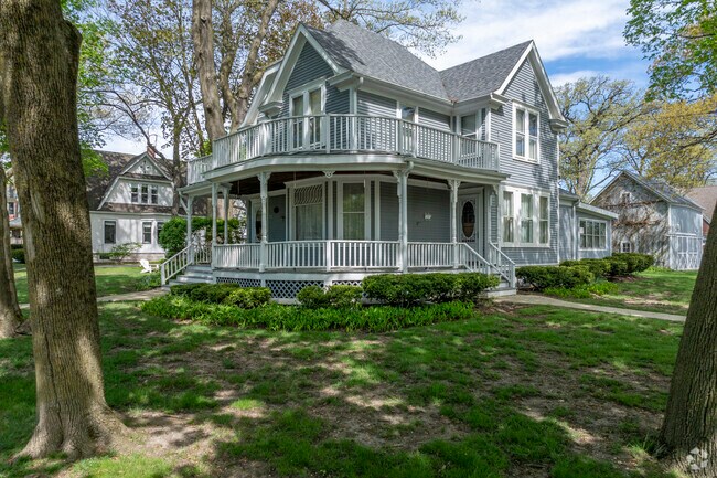 Victorian houses from the early 20th century are some of the most prominent homes in Grayslake.