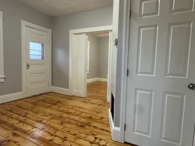 58 Division St unit 2, Lincoln, RI 02838 - photo 7
