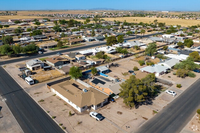 Most neighborhoods have large, quiet streets. Making Coolidge a peaceful place to live.