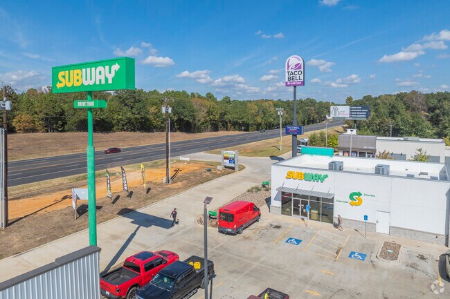 The Villages is close to multiple fast food options along Highway 155.