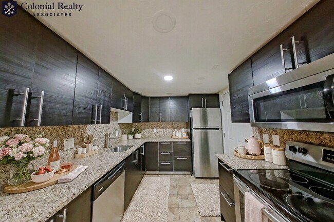 73 Thatcher St unit 2, Brookline, MA 02446 - photo 7