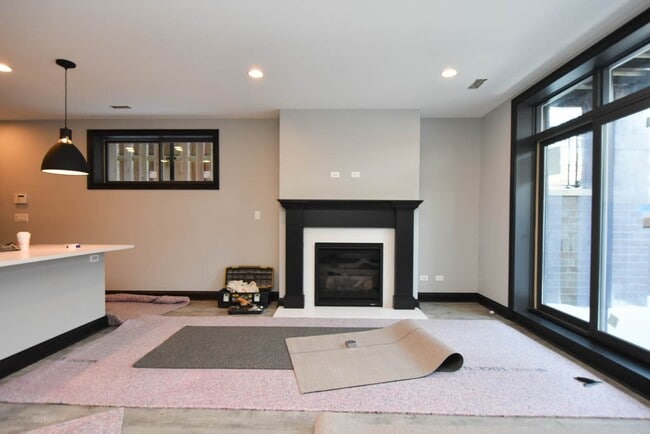 4324 N Ashland Ave unit J04P, Chicago, IL 60613 - photo 4