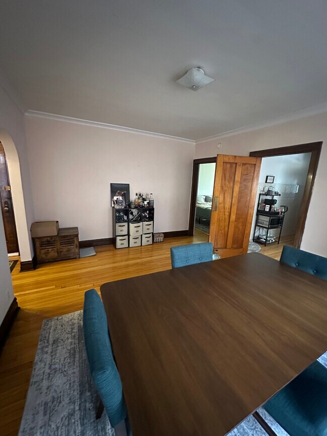 dining room (second view)