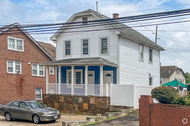 Multi-family homes are also available in Glen Head.