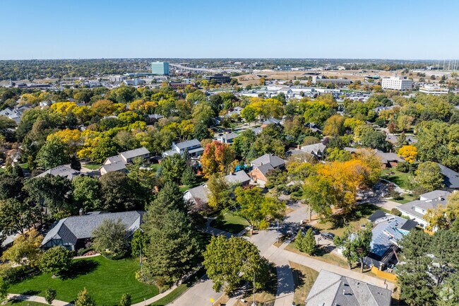 Interstate 680 and West Dodge street is a great way to get around town from Regency.